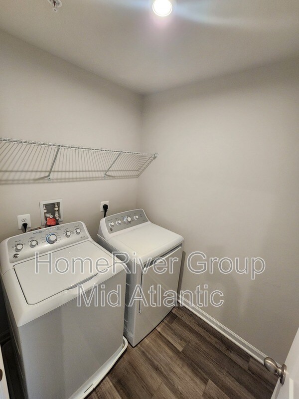 Building Photo - 203 Bowline Dr