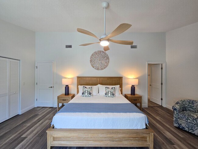 Building Photo - Make this your winter getaway!