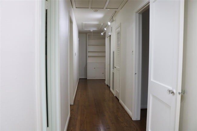 Building Photo - 4047 Merrick St