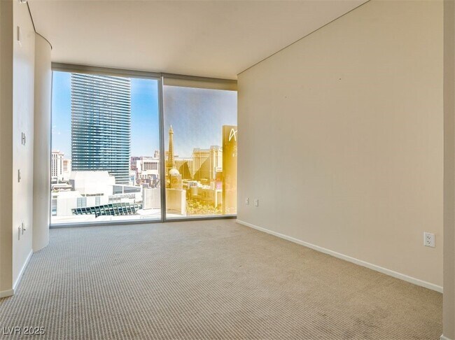 Building Photo - 3722 S Las Vegas Blvd