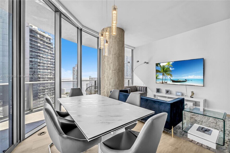 Building Photo - 45 SW 9th St