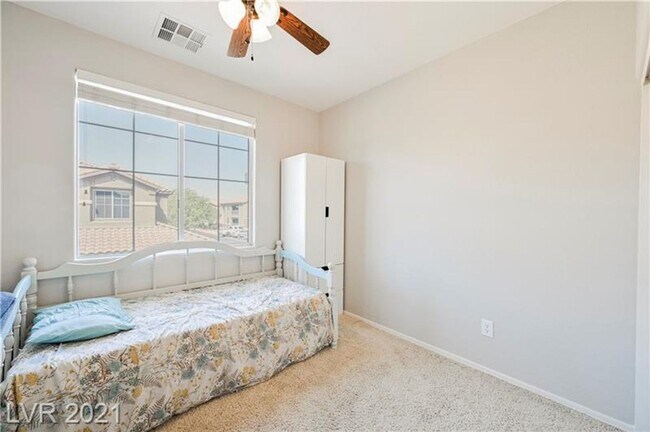 Building Photo - Beautiful townhouse for Rent!