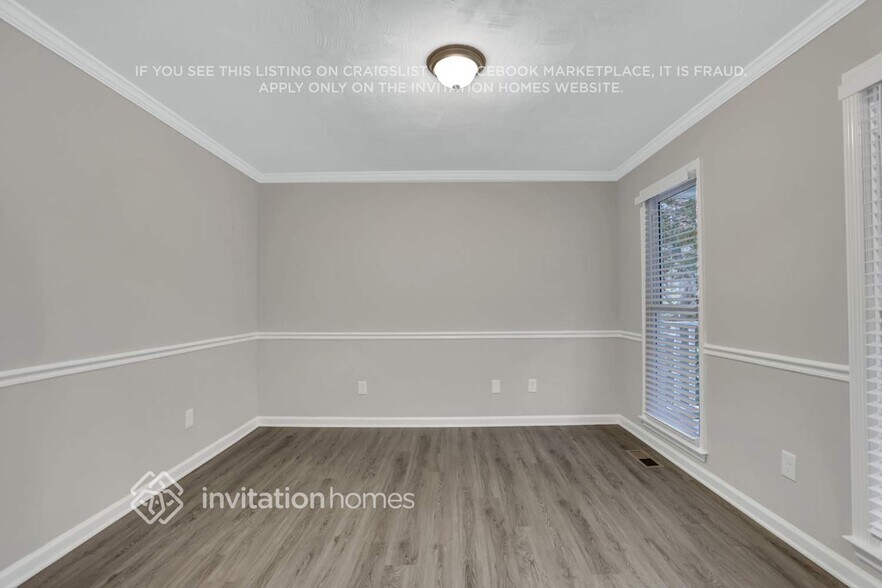 Building Photo - 1405 Silver Fox Run