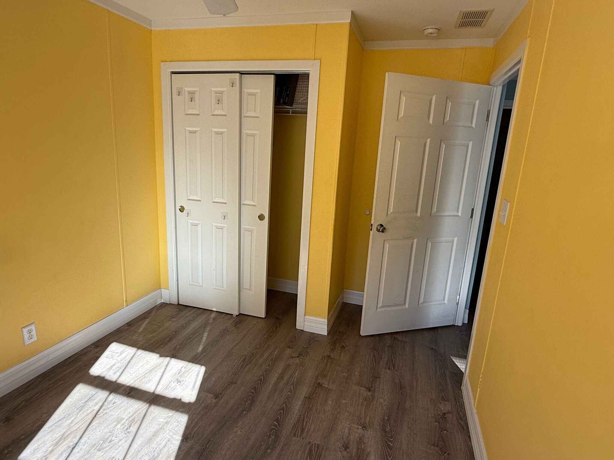 Building Photo - 128 Park Blvd