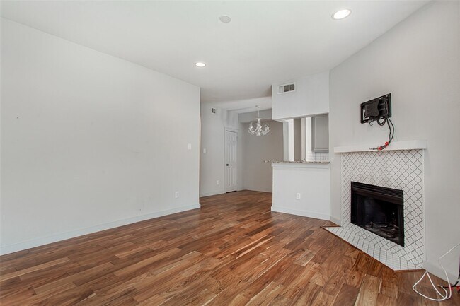 Building Photo - 6210 Oram St