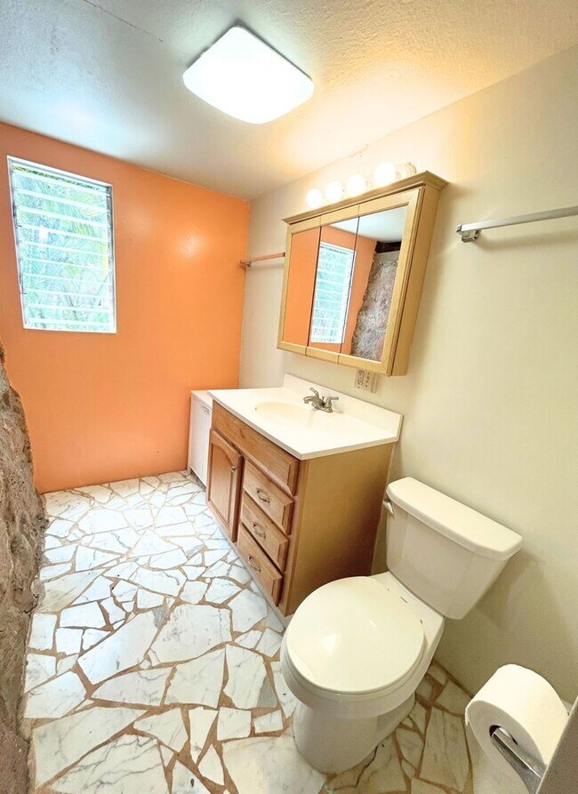Building Photo - 4433 Sierra Dr