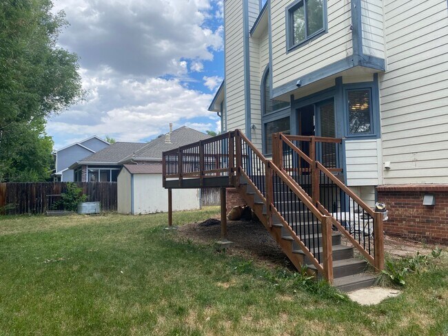 Building Photo - Desirable Westlake 4 Bedroom with Finished Basement, RV Parking & Mountain Views