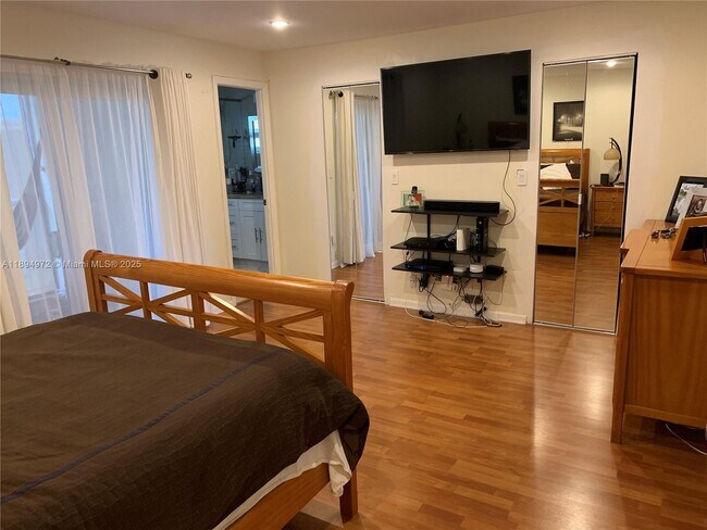 Building Photo - 3328 Quail Close