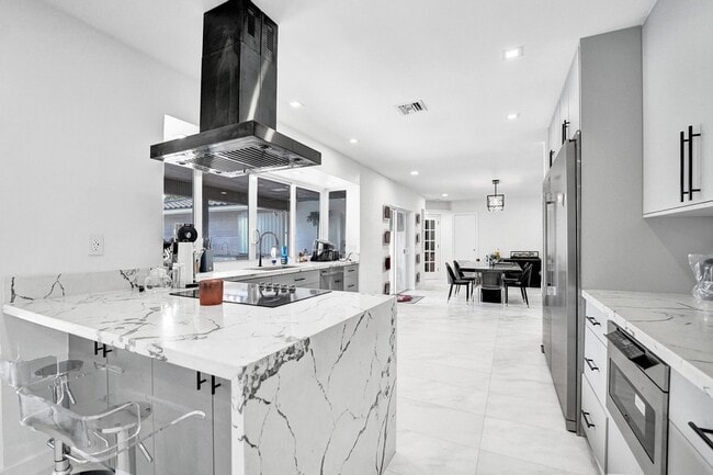 Building Photo - 3681 N 54th Ave