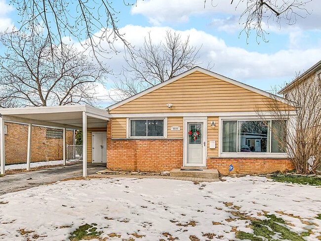 Building Photo - 46567 W 83rd St