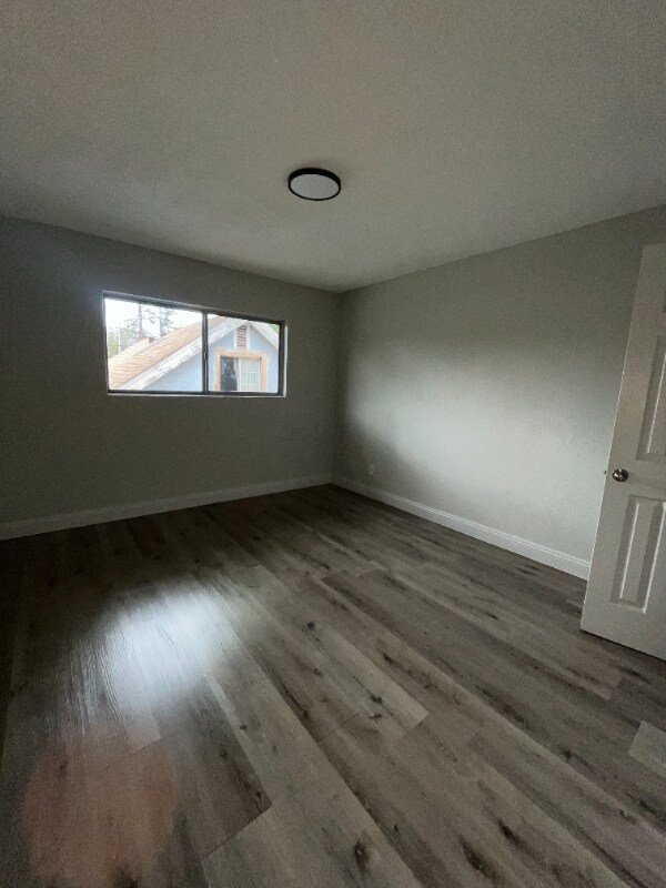 Building Photo - 648 W 92nd St
