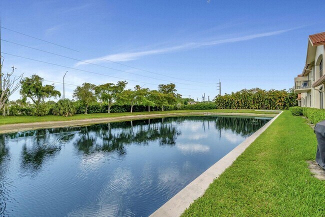 Building Photo - 8320 Waterline Dr