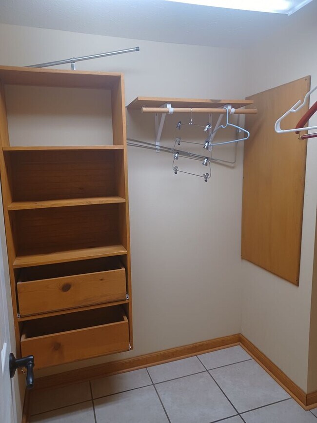Building Photo - For Rent: Spacious 3 Bed, 2.5 Bath Townhome in Pineville!