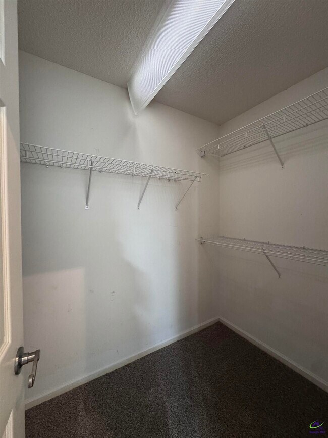 Building Photo - 125 Lenox Dr