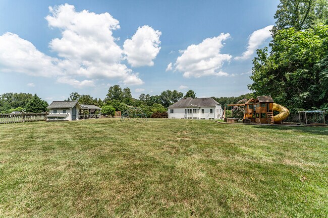 Building Photo - 5090 Hazel Ferguson Dr