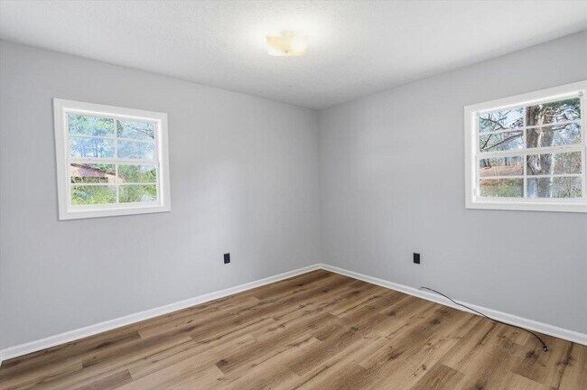 Building Photo - 936 Jenkins St