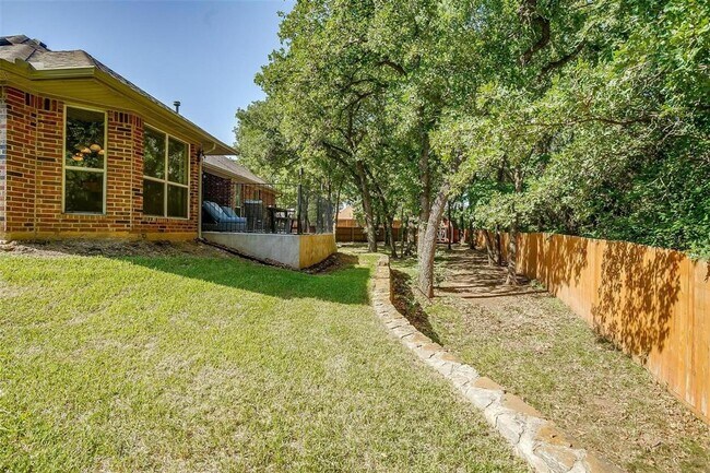 Building Photo - 750 Shady Tree Ct