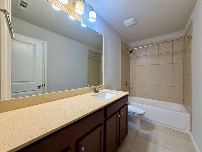 Building Photo - 5115 Breezewood Cir