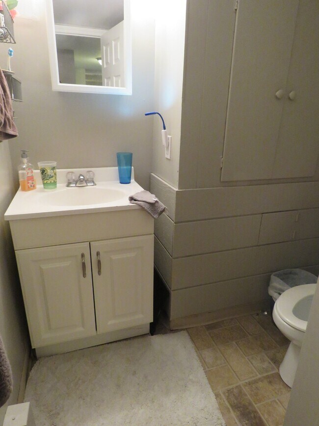 Building Photo - 1416 13th St S