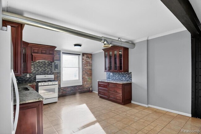 Building Photo - 1104 4th St