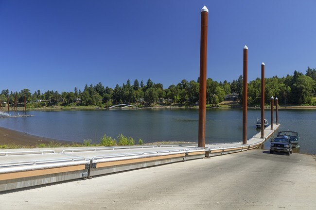 Larkspur - West Linn, OR Apartment Finder