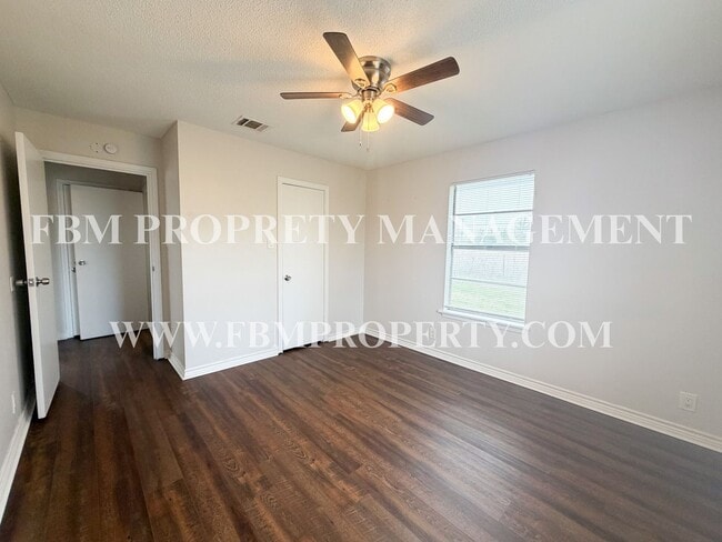 Building Photo - 107 Berrys Chapel Rd