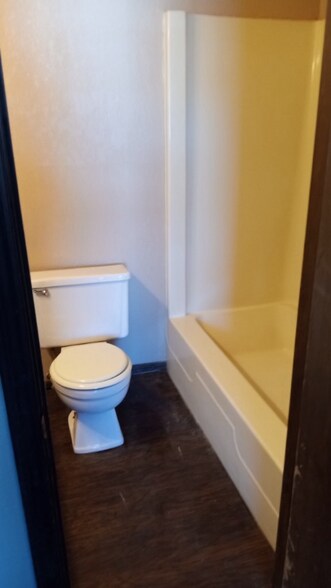 Building Photo - 902 Cynthia St