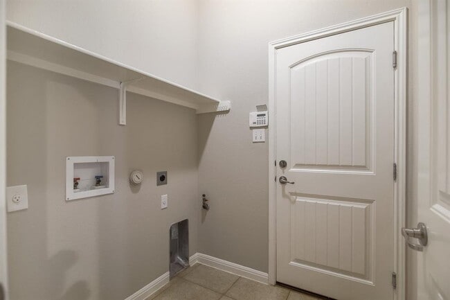 Building Photo - 1003 Suffolk Ct