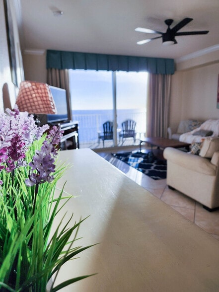 Building Photo - 16819 Front Beach Rd