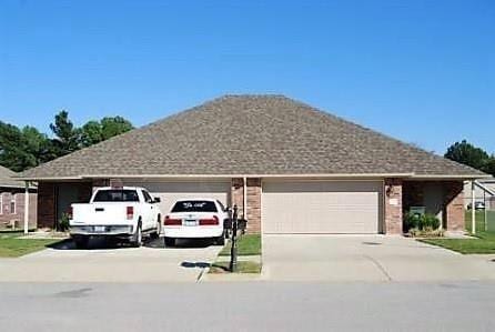 Primary Photo - 1554 Willowbrook Dr