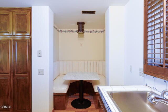 Building Photo - 3265 Ocean Dr