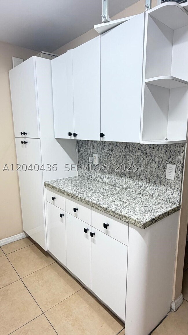 Building Photo - 8540 SW 149th Ave