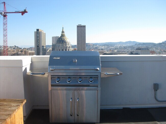 Building Photo - 600 Golden Gate Ave