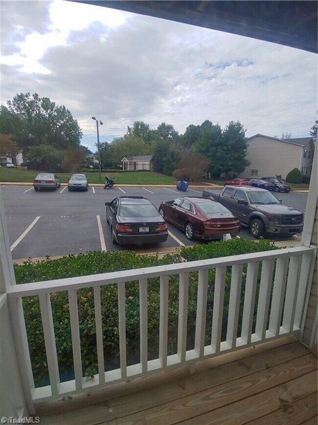 Building Photo - Condo near Guilford College!