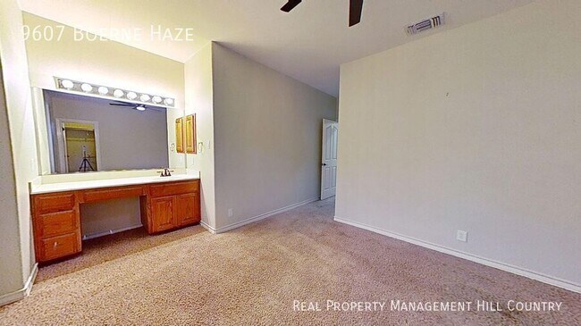 Building Photo - 9607 Boerne Haze