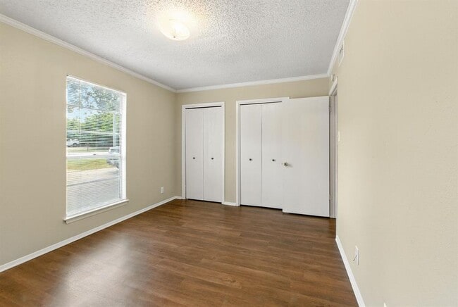 Building Photo - 2600 Brickford Cove