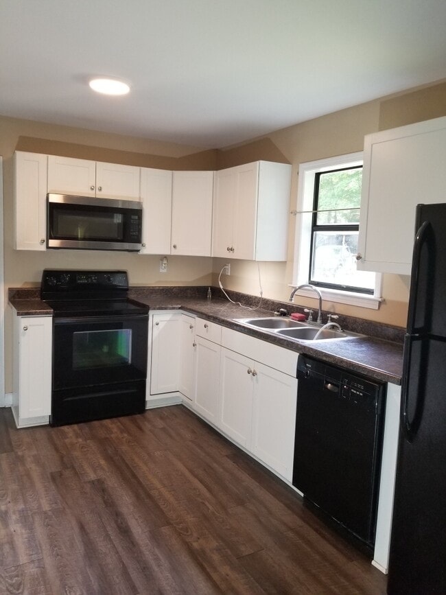 Building Photo - 22460 US-11