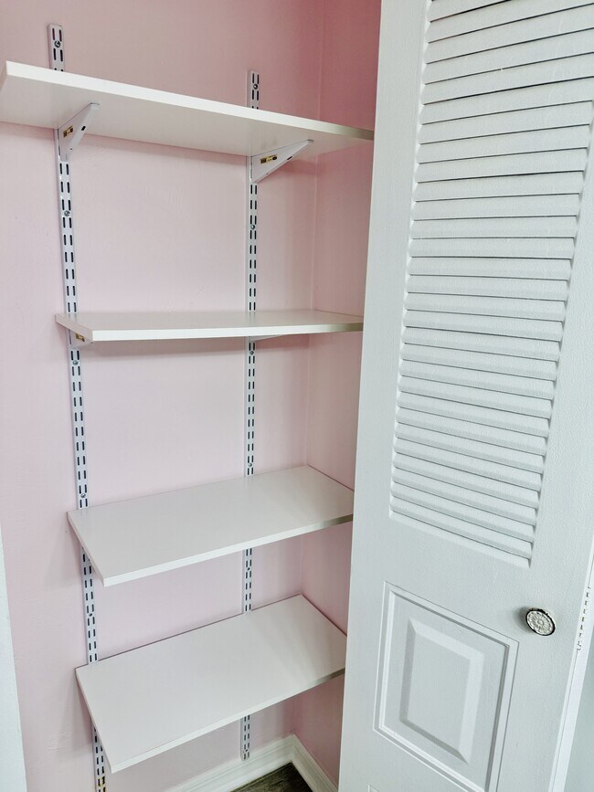 Building Photo - 2750 Kings Lake Blvd