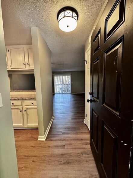 Entry into condo - 122 Turnwood Ln