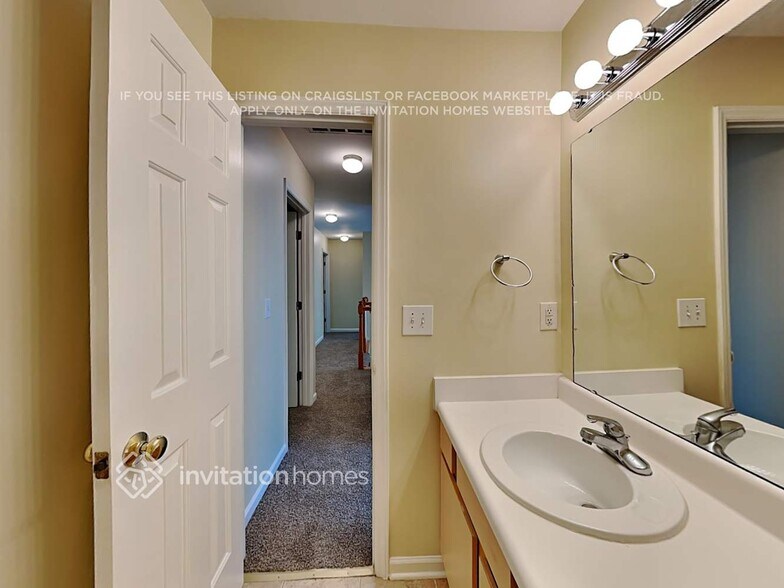 Building Photo - 717 Marjam Ln