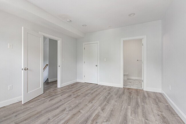 Building Photo - 62-64-64 Edson St