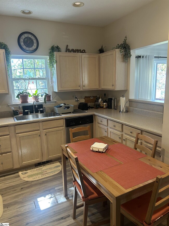 Building Photo - 110 Shelby Ct