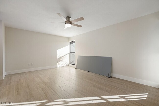 Building Photo - 5308 Shalley Cir E