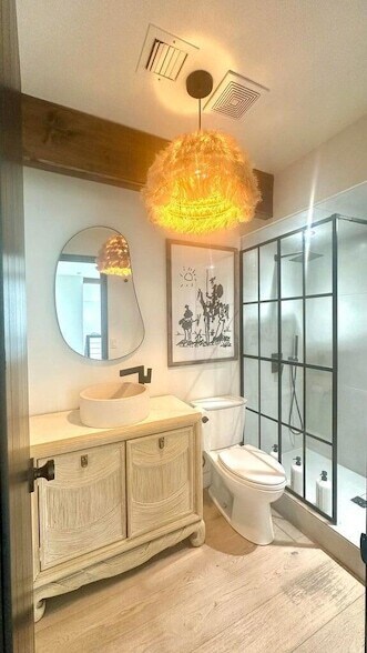 Building Photo - 760 Windtree Way