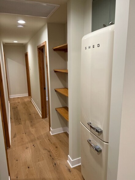 Hallway - 2770 Glendessary Ln