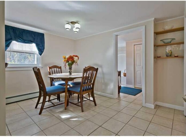 Building Photo - 157 Evans St