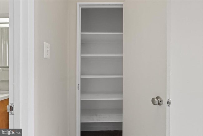 Building Photo - 1011 Arlington Blvd