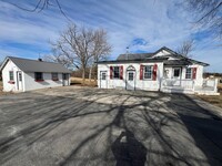 Building Photo - 5-Bedroom Farmhouse North of Middlebury in...