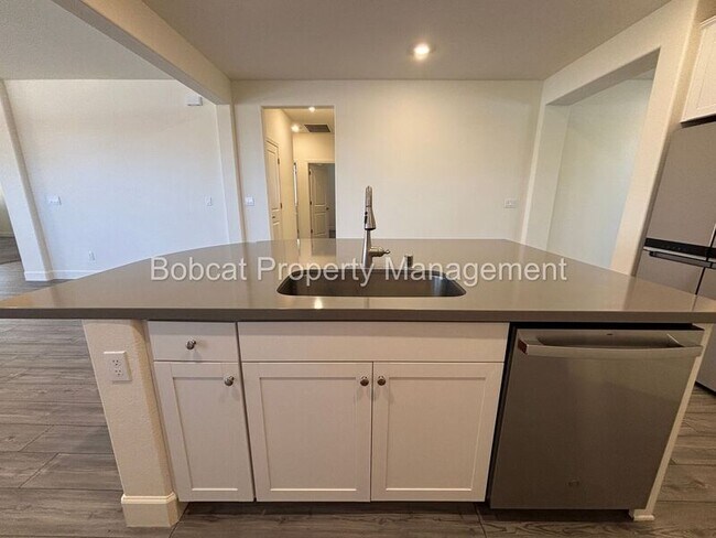 Building Photo - 1097 Dapple Dr