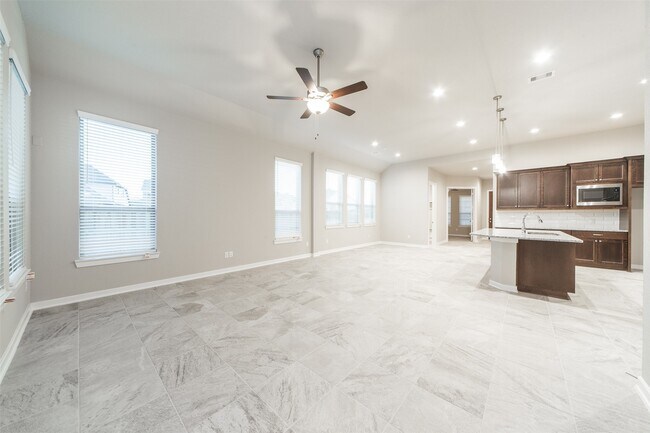 Building Photo - 8706 Fox Trail Dr